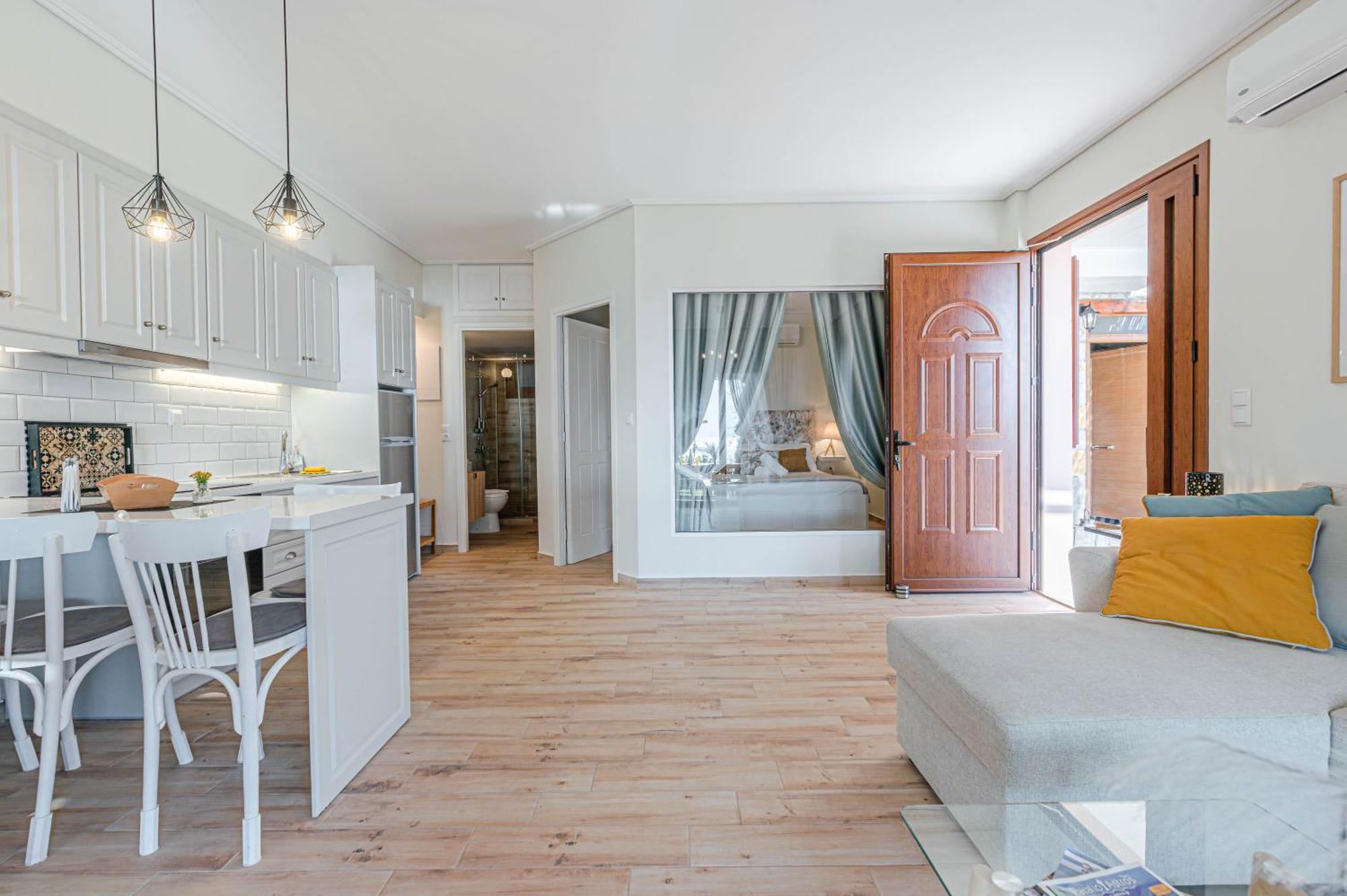 Paralio Astros Beachfront Suites Xiropigado Exterior photo