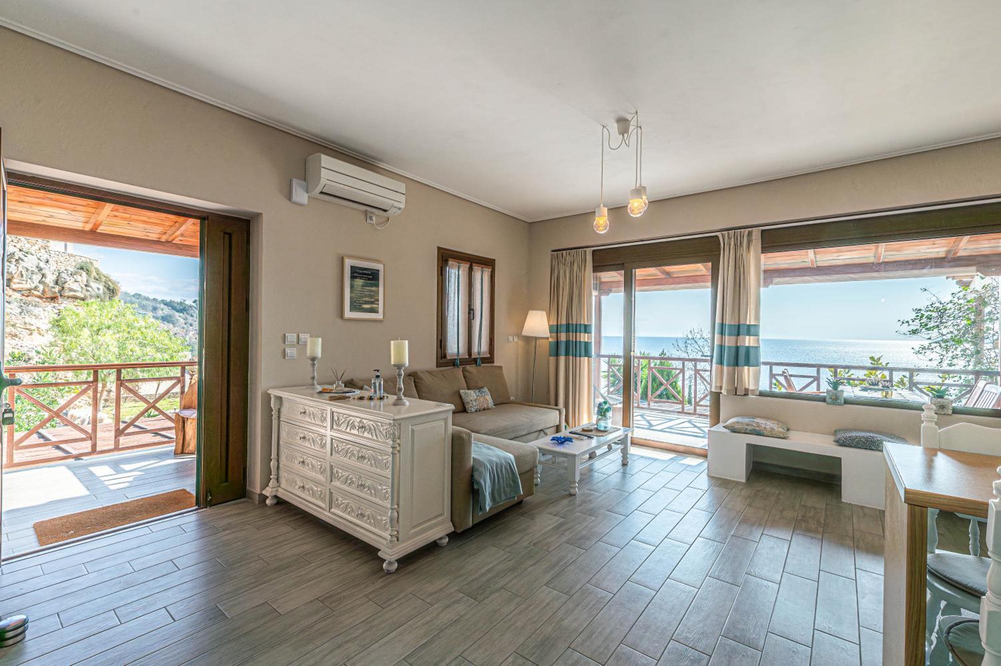 Paralio Astros Beachfront Suites Xiropigado Exterior photo