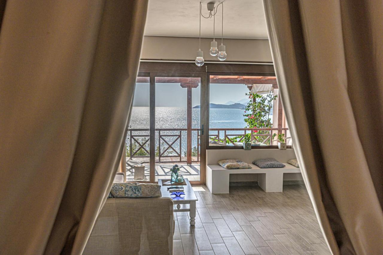 Paralio Astros Beachfront Suites Xiropigado Exterior photo