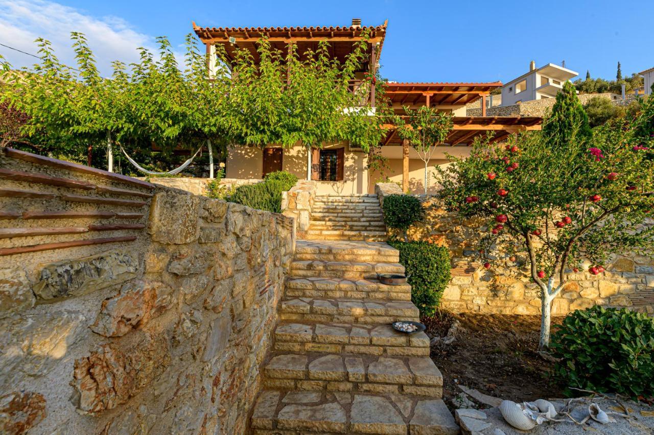 Paralio Astros Beachfront Suites Xiropigado Exterior photo